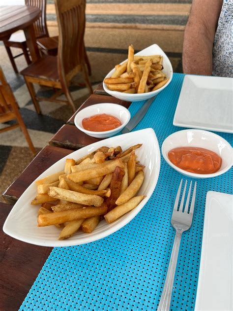 RAINBOW BAY BEACH & DIVE RESORT (Siquijor) - Guesthouse Reviews, Photos ...