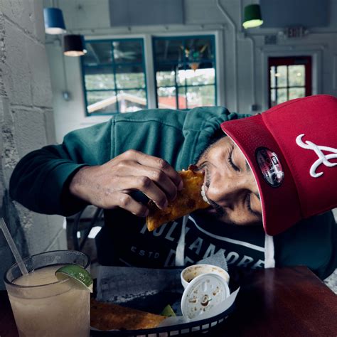 Hardee's Breakfast Hours 2025 & When It Stops Serving - Parade