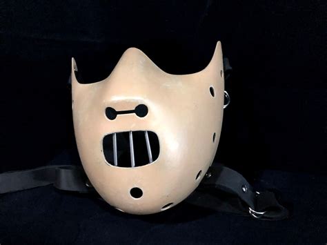 Free STL file Hannibal Lecter Mask (with strap holes) 👽・3D printing ...