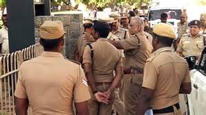 बिहार: होली के दिन पुलिस बल पर किया था पथराव, चार महिलाओं समेत 5 आरोपी ...