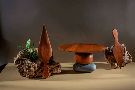 Unique wooden cake stand with cutters | Araana Home – Araanahome.com