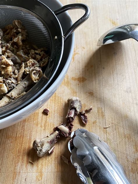 How Long to Boil Chicken Bones for Broth: The Ultimate Guide for Liquid ...