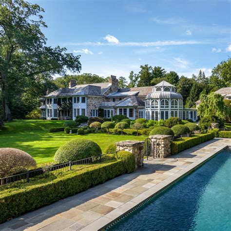Mary Tyler Moore’s Connecticut Home Hits the Market for $21.9 Million - WSJ