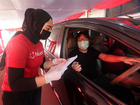 Halodoc dan Gojek Resmikan Pos Pelayanan Vaksinasi COVID-19 Drive Thru ...