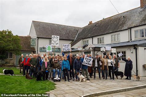 Boomers urging 'Elm Tree stans' to stop their boozer being shut down