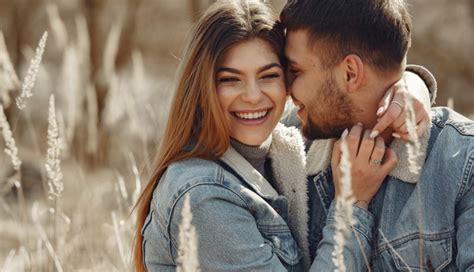8 Major Signs of a Strong Relationship - lifeberrys.com