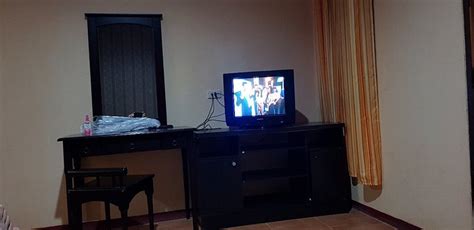 PHROM PRATHAN RESORT (Chai Prakan) - Hotel Reviews & Photos - Tripadvisor