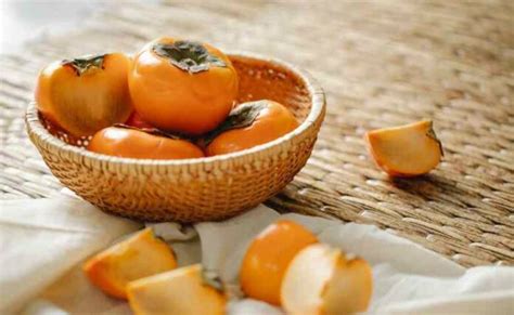 19 Buah Terbaik untuk Ibu Hamil, Menyehatkan Bunda & Kandungan