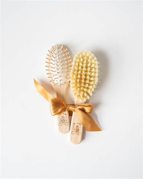 The Best Organic Hair Brushes & Combs 2026 | PrettyOrganicGirl