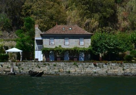 Alojamento Local Sign 的图像结果