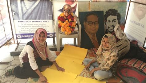 In pictures: Hyderabad students break media blackout, take protest ...