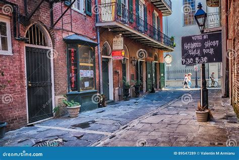 Street New Orleans editorial stock image. Image of city - 89547289