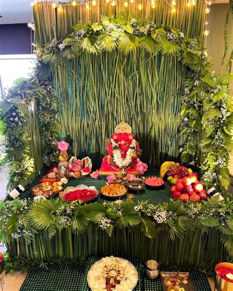 https://cdn.magicdecor.in/com/2023/08/29164554/Palm-and-Bamboo-leafs-Eco-Friendly-Ganpapti-Decoration.jpg