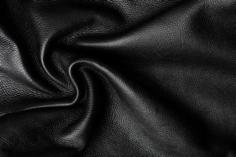 How to Remove Wrinkles from a Leather Jacket | Leather Baba