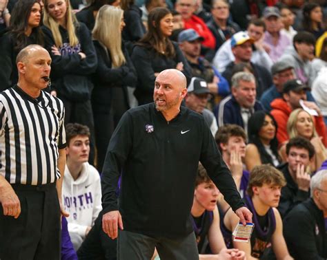 Boys basketball: Downers Grove North upsets No. 1 seed Bolingbrook