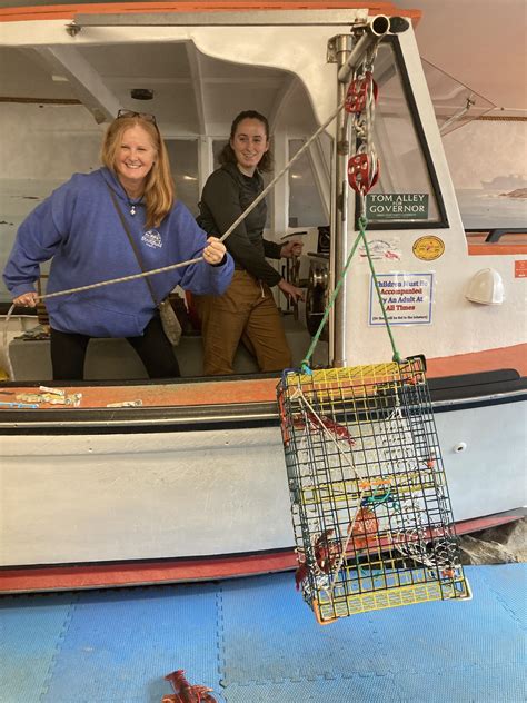 Home Page - The Oceanarium and Education Center