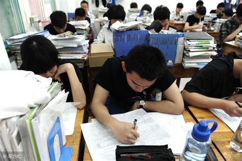 这个班全是优秀尖子学霸，看一下他们考多少分能上什么大学_班全_尖子_什么