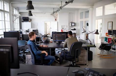 Computer Programmers at Work 的图像结果