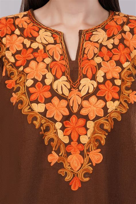 Elegant Kashmiri Pherans for Women | Shop Online | Hamiast