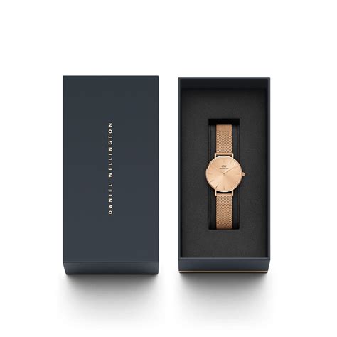Petite Unitone - Rose gold watch with mesh strap 28mm | DW