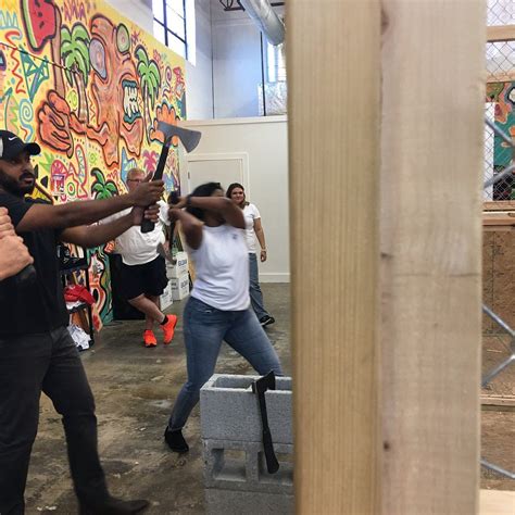 BAD AXE THROWING ATLANTA : Ce qu'il faut savoir pour votre visite (avec ...