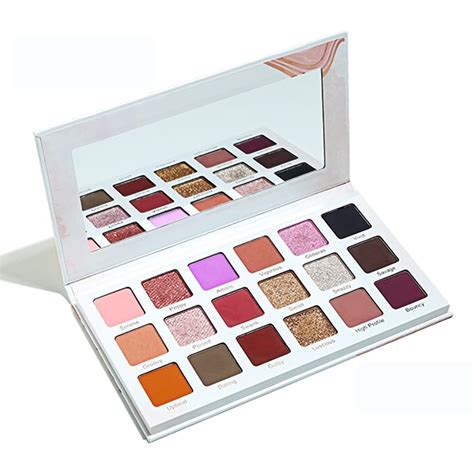 Buy PRAUSH BEAUTY Praush The Showstopper Eyeshadow Palette With 18 ...
