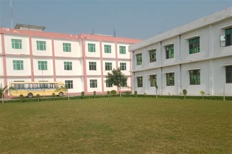 Radha Govind Institute of Pharmacy Chandausi Campus: Photos, Virtual Tour
