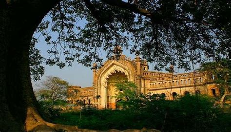 Rumi Darwaza Guide To Mughlai and Turkish Architecture