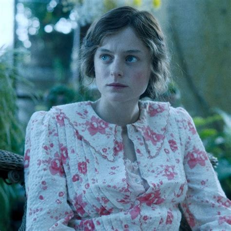 emma corrin as constance 'connie' reid, lady chatterley lady; chatterley's lover 2022 film on ...