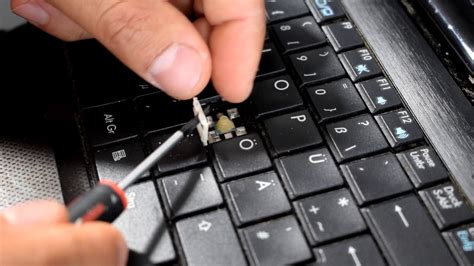 Laptop Keyboard Repair 的图像结果