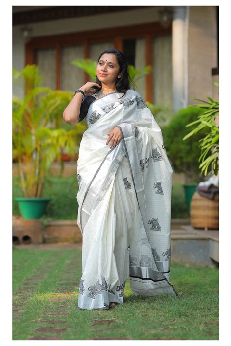 Southloom Silver Check Saree with Black Border and Elephant Block Prin ...