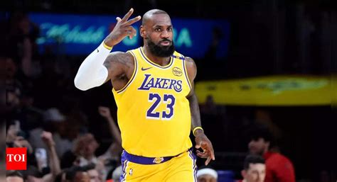 "Publicity stunt": LeBron James’ groin injury raises suspicions after ...