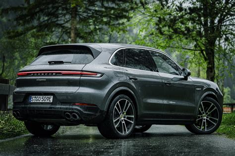 Porsche Cayenne E-Hybrid : ESSAI du SUV hybride rechargeable