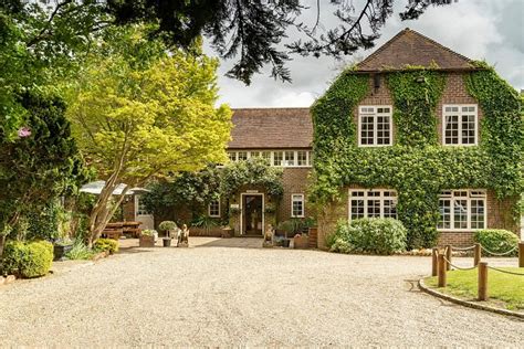 HOWFIELD MANOR HOTEL (Chartham) - Hotel Reviews, Photos, Rate ...