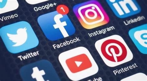 Russian Censorship Law Could Block Use Of Facebook, Twitter & YouTube