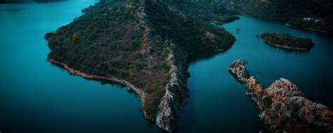 Exploring the World Through the Lens of The Mad Nomad Films : Unveiling ...