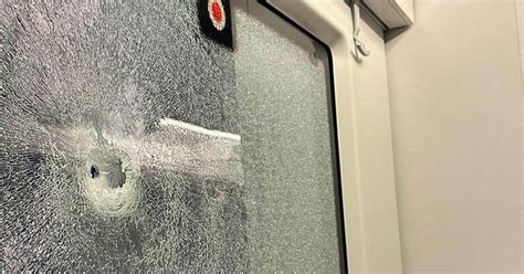 Jäger schießt bei Straubing auf agilis-Regionalzug | charivari