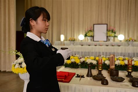 2021-2027年中国殡葬服务行业市场运行格局及投资前景分析报告_智研咨询