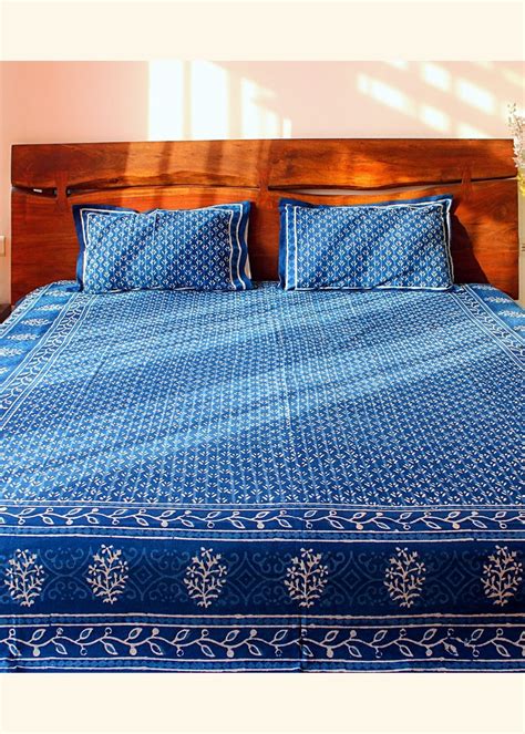 Get Mediterranean Floral Indigo Bedsheet Set at ₹ 1999 | LBB Shop