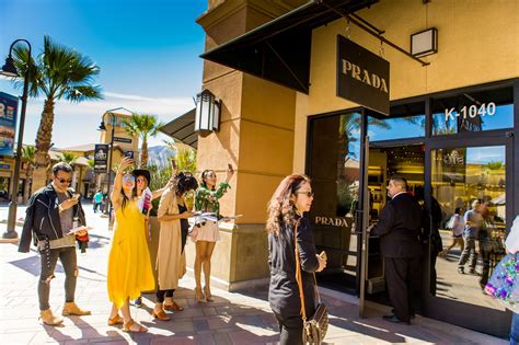 Travel | Into The Desert