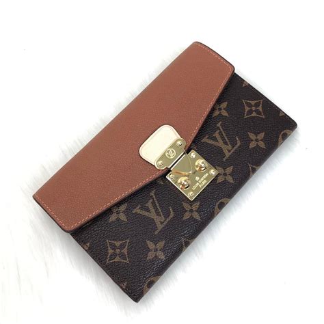 louis vuitton cuzdan taba pallas zincirli 19x13 - Çanta Nişantaşı