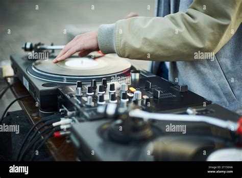 Turntable Scratch 的图像结果