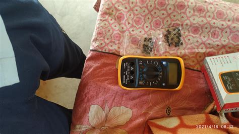 Electronic Spices Transistors Combo BC557 BC547 NPN PNP, 25 Pieces Each ...