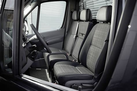 Mercedes-Benz Sprinter 2013 – interior | WHATTRUCK