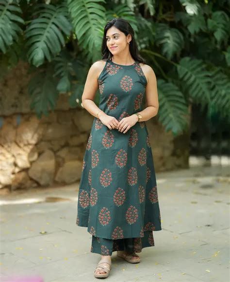 Rameshwari Aline Halter Nack Rama Green Kurti Plazo Set Price in India ...