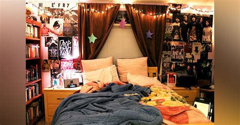 How to decorate your hostel room for under INR 4000 | LBB, Pune