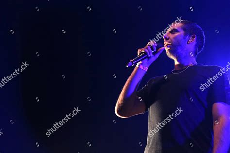 Example Singer 的图像结果