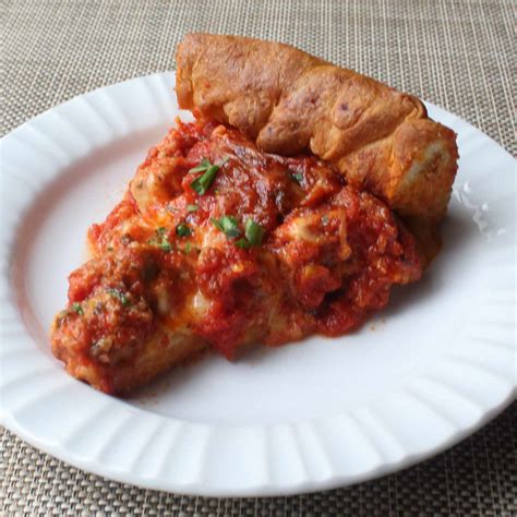 What Is Chicago-Style Pizza—And How Is It Different From New York-Style ...