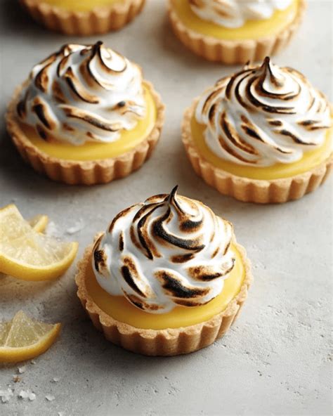 Mini Lemon Meringue Tarts – The Best 6-Bite Citrus Dessert