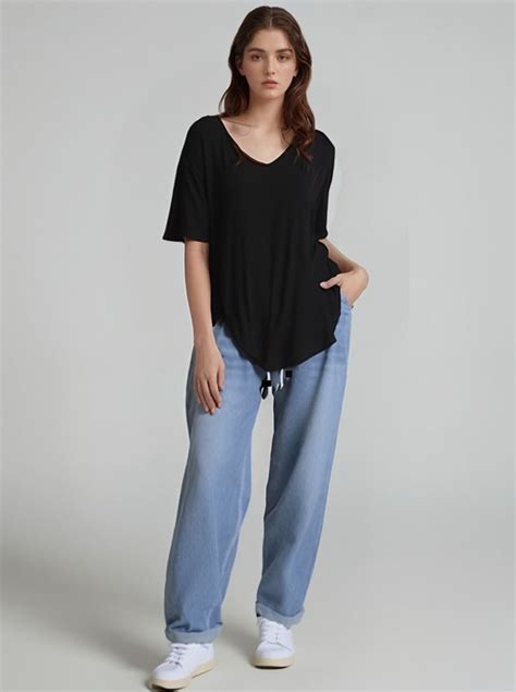 Shop Black Round Neck Tshirt - for Women | OUTZIDR | Gen-Z Style